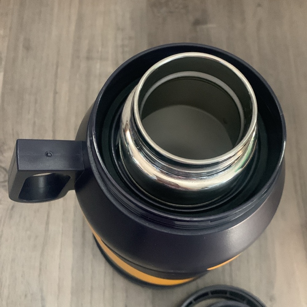 Rowing Blazers 64 Oz Insulated Growler with 4 Cups. - Picture 8 of 10